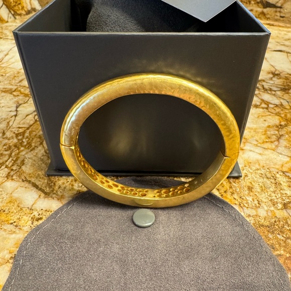 Julie Vos Catalina Hinge Bangle Bracelet w/Gift Box 24k. Gold Plated. - Picture 5 of 6